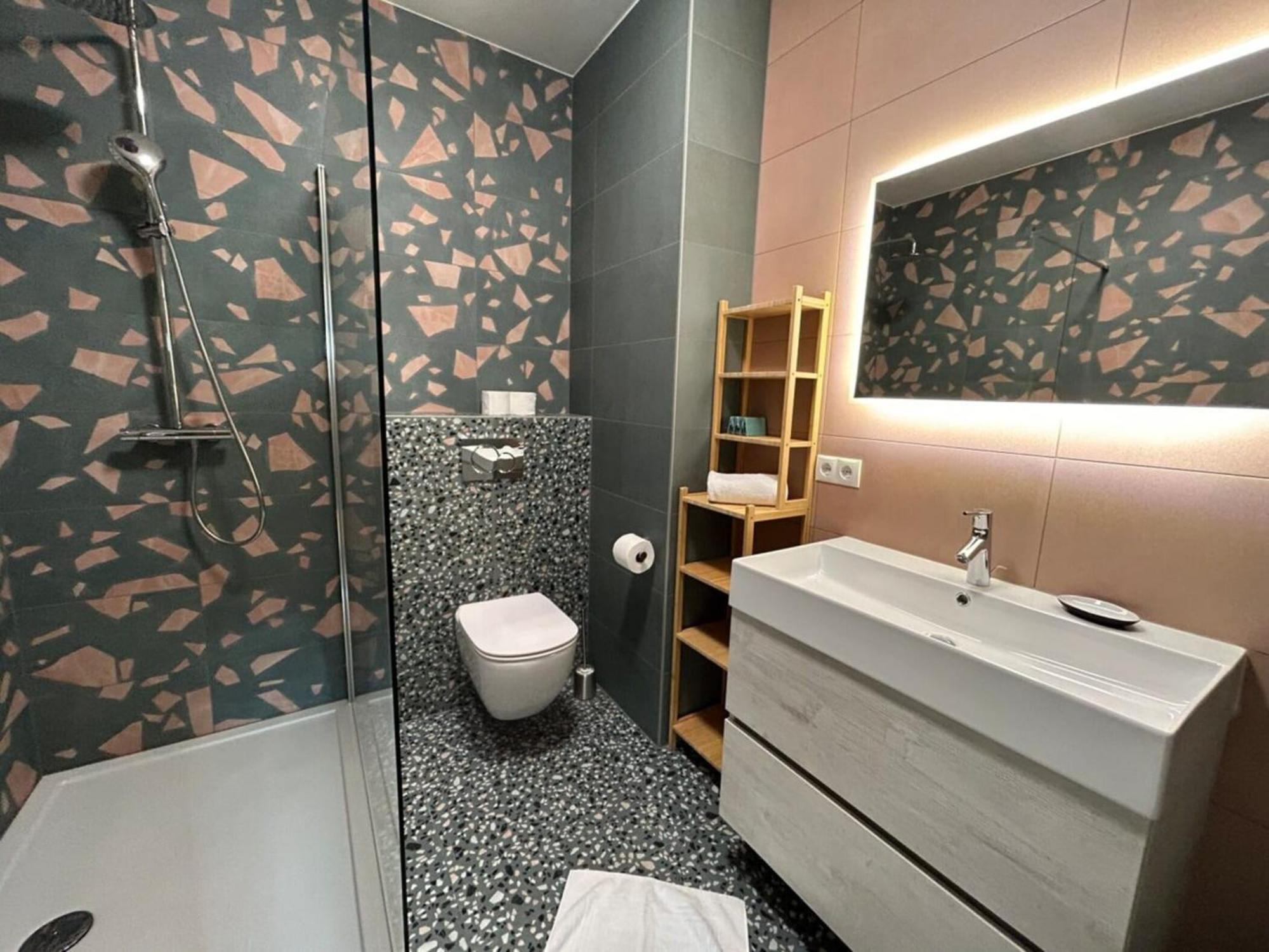 New Design Studio In Hollerich Luxemburgo Exterior foto
